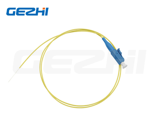 LC UPC สายใยออฟติกซิมเพล็กซ์ Pigtail PVC/LSZH เสื้อสําหรับอุปกรณ์การทดสอบ