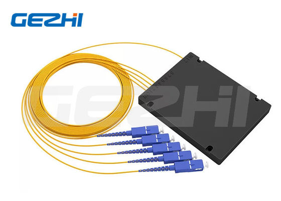 เครื่องแยก PLC สายไฟเบอร์ออปติกที่กําหนดเองที่มีการสูญเสียการใส่ที่ต่ําและความยาวคลื่นในการทํางานที่กว้างสําหรับระบบ FTTX