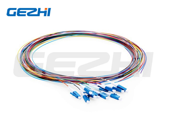 1m (3ft) LC UPC สายไฟเบอร์ออปติก Pigtail 12 สายไฟเบอร์ OS2 โหมดเดียว PVC ไม่มีเสื้อมีรหัสสี (OFNR) 0.9mm